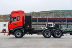 东风商用车 天龙KL 6X4 换电式纯电动牵引车(高顶)282kWh