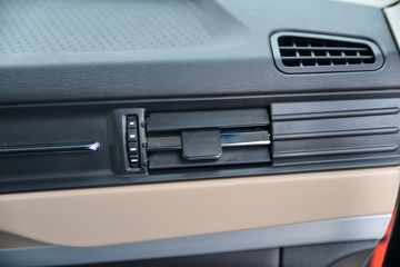 �������ó� ���KR PLUS ���ʰ� 290���� 4X2 6.8�������ػ���(�߶�˫��)(DFH1180E7)ͼƬ