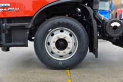 东风商用车 天锦KR 星辰版 240马力 4X2 6.8米栏板载货车(中顶)