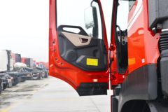 东风商用车 天锦KR PLUS 舒适版 290马力 4X2 6.8米栏板载货车(高顶双卧)(DFH1180E7)