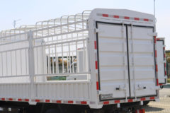 东风华神 M3 3.5T 3.85米单排纯电动仓栅式微卡(DFD5030CCYLBEV1)55.7kWh