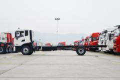 东风商用车 天锦KR 星辰版 225马力 4X2 7.7米厢式载货车