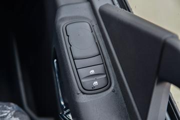 �������ó� ���KR �ǳ��� 225���� 4X2 7.7����ʽ�ػ���ͼƬ