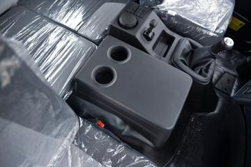 �������ó� ���KR �ǳ��� 225���� 4X2 7.7����ʽ�ػ���ͼƬ