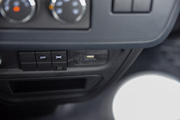 �������ó� ���KR �ǳ��� 225���� 4X2 7.7����ʽ�ػ���ͼƬ