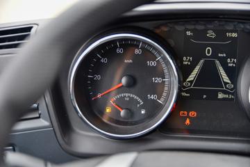 �������ó� ���KR �ǳ��� 225���� 4X2 7.7����ʽ�ػ���ͼƬ