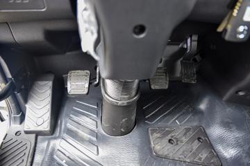 �������ó� ���KR �ǳ��� 225���� 4X2 7.7����ʽ�ػ���ͼƬ