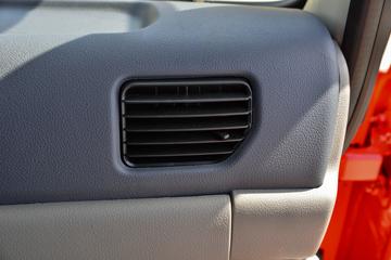 ����ʮͨ ��� 245���� 4X2 ƽ�����䳵(STQ5188TPBN6)ͼƬ