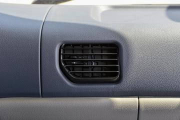 ����ʮͨ ��� 245���� 4X2 ƽ�����䳵(STQ5188TPBN6)ͼƬ