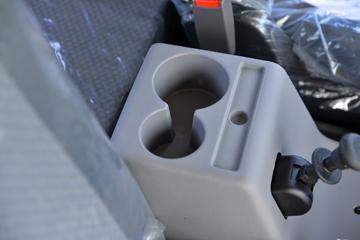 ����ʮͨ ��� 245���� 4X2 ƽ�����䳵(STQ5188TPBN6)ͼƬ