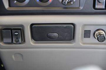 ����ʮͨ ��� 245���� 4X2 ƽ�����䳵(STQ5188TPBN6)ͼƬ