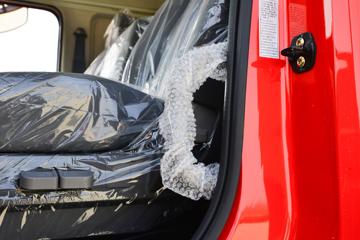 ����ʮͨ ��� 245���� 4X2 ƽ�����䳵(STQ5188TPBN6)ͼƬ