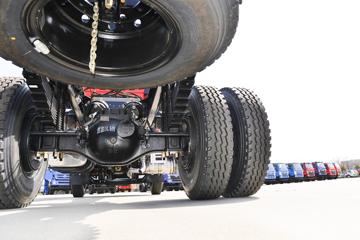 ����ʮͨ ��� 245���� 4X2 ƽ�����䳵(STQ5188TPBN6)ͼƬ