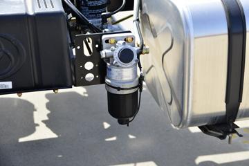 ����ʮͨ ��� 245���� 4X2 ƽ�����䳵(STQ5188TPBN6)ͼƬ