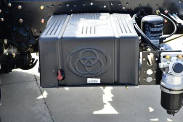 ����ʮͨ ��� 245���� 4X2 ƽ�����䳵(STQ5188TPBN6)ͼƬ