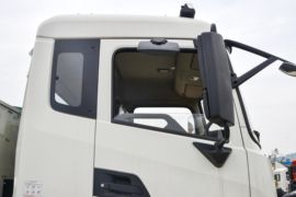 东风天锦KR&nbsp;扫路车外观图片