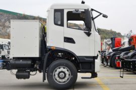 东风天锦KR&nbsp;扫路车外观图片