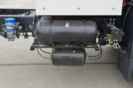 东风天锦KR&nbsp;扫路车底盘图片