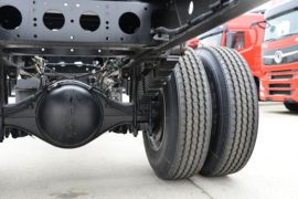 东风天锦KR&nbsp;扫路车底盘图片