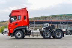 东风商用车 天龙KL重卡 传奇版 460马力 6X4 危险品牵引车(东风14档)(液缓)(DFH4250D4)