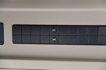 �������ó� ����KL�ؿ� ����� 460���� 6X4 Σ��Ʒǣ����(����14��)(Һ��)ͼƬ