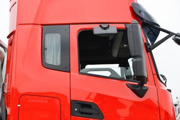 �������ó� ����KL�ؿ� 500���� 4X2 LNG�Զ���ǣ����(Һ��)ͼƬ