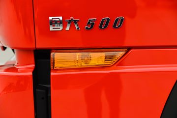 �������ó� ����KL�ؿ� 500���� 4X2 LNG�Զ���ǣ����(Һ��)ͼƬ