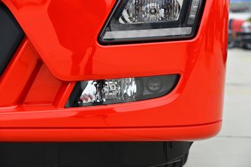 �������ó� ����KL�ؿ� 500���� 4X2 LNG�Զ���ǣ����(Һ��)ͼƬ