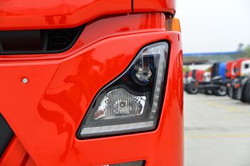 �������ó� ����KL�ؿ� 500���� 4X2 LNG�Զ���ǣ����(Һ��)ͼƬ