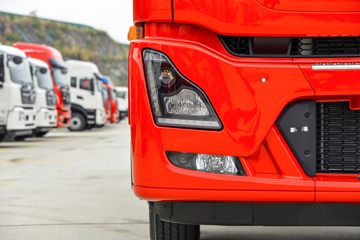 �������ó� ����KL�ؿ� 500���� 4X2 LNG�Զ���ǣ����(Һ��)ͼƬ