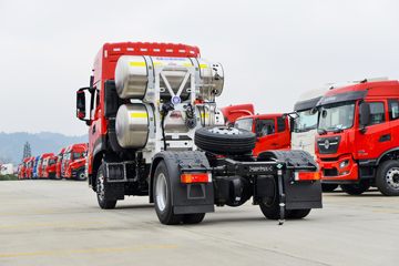 �������ó� ����KL�ؿ� 500���� 4X2 LNG�Զ���ǣ����(Һ��)ͼƬ