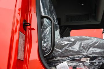 �������ó� ����KL�ؿ� 500���� 4X2 LNG�Զ���ǣ����(Һ��)ͼƬ