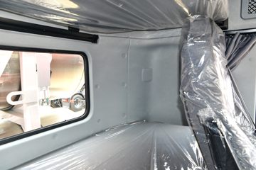 �������ó� ����KL�ؿ� 500���� 4X2 LNG�Զ���ǣ����(Һ��)ͼƬ