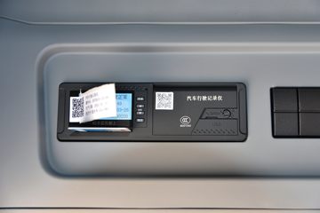 �������ó� ����KL�ؿ� 500���� 4X2 LNG�Զ���ǣ����(Һ��)ͼƬ