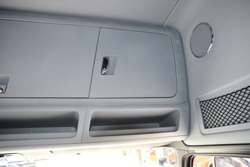 �������ó� ����KL�ؿ� 500���� 4X2 LNG�Զ���ǣ����(Һ��)ͼƬ