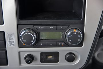 �������ó� ����KL�ؿ� 500���� 4X2 LNG�Զ���ǣ����(Һ��)ͼƬ