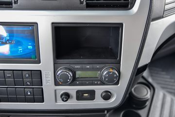 �������ó� ����KL�ؿ� 500���� 4X2 LNG�Զ���ǣ����(Һ��)ͼƬ