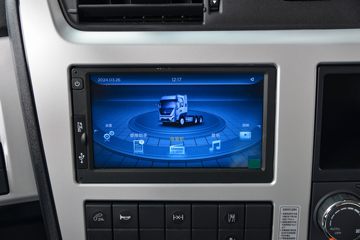 �������ó� ����KL�ؿ� 500���� 4X2 LNG�Զ���ǣ����(Һ��)ͼƬ