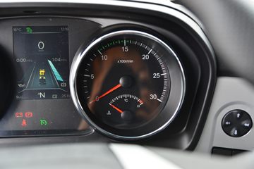 �������ó� ����KL�ؿ� 500���� 4X2 LNG�Զ���ǣ����(Һ��)ͼƬ