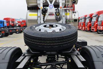 �������ó� ����KL�ؿ� 500���� 4X2 LNG�Զ���ǣ����(Һ��)ͼƬ