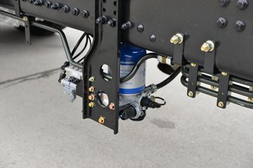 �������ó� ����KL�ؿ� 500���� 4X2 LNG�Զ���ǣ����(Һ��)ͼƬ