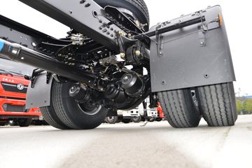 �������ó� ����KL�ؿ� 500���� 4X2 LNG�Զ���ǣ����(Һ��)ͼƬ