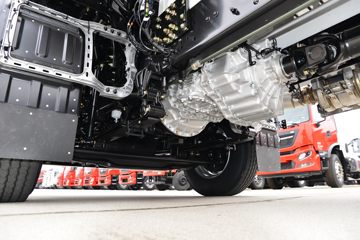 �������ó� ����KL�ؿ� 500���� 4X2 LNG�Զ���ǣ����(Һ��)ͼƬ