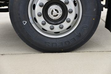 �������ó� ����KL�ؿ� 500���� 4X2 LNG�Զ���ǣ����(Һ��)ͼƬ