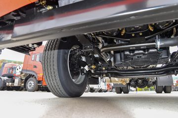 �������ó� ����KL�ؿ� 500���� 4X2 LNG�Զ���ǣ����(Һ��)ͼƬ