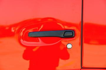 ����ʮͨ ����� 240���� 4X2 ƽ�����䳵(STQ5188TPBN6)ͼƬ