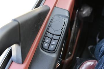 ����ʮͨ ����� 240���� 4X2 ƽ�����䳵(STQ5188TPBN6)ͼƬ