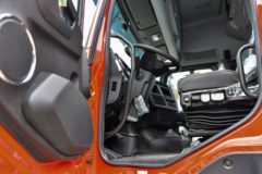 东风商用车 天龙KL重卡 480马力 6X4 LNG牵引车(液缓)