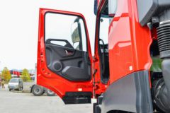 东风商用车 天龙KL重卡 480马力 6X4 LNG牵引车(液缓)