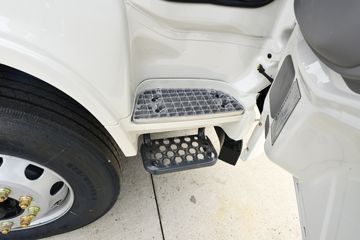 �������ó� ���VR 210���� 4X2 6.2����ʽ�ػ���ͼƬ